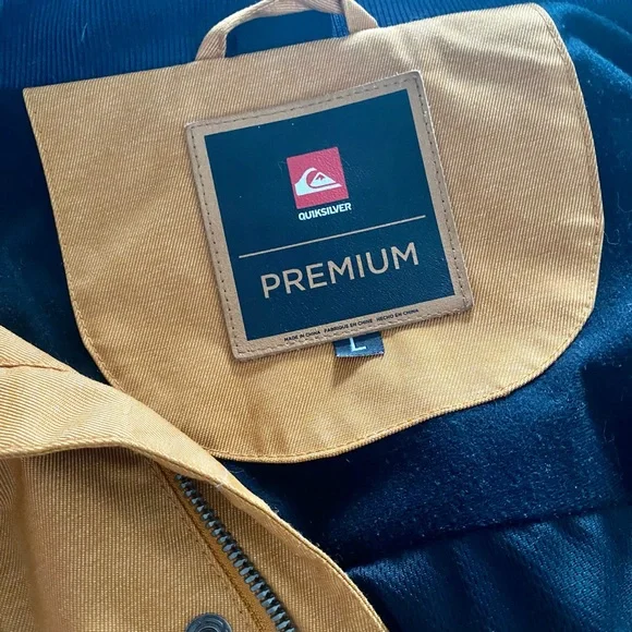 Quicksilver Snowboard Jacket - Large - Picture 2 of 2